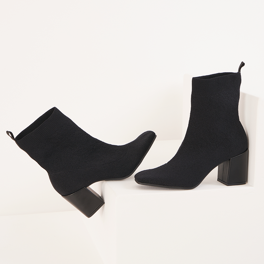 laila 4353245234 preto